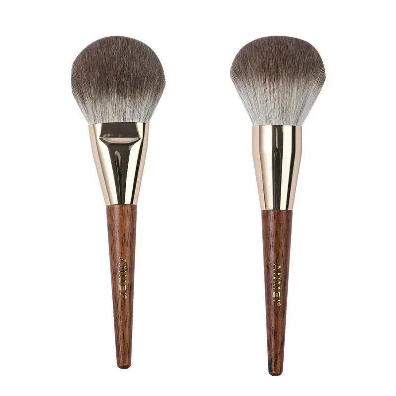 No.91 Large Powder and Blush Brush