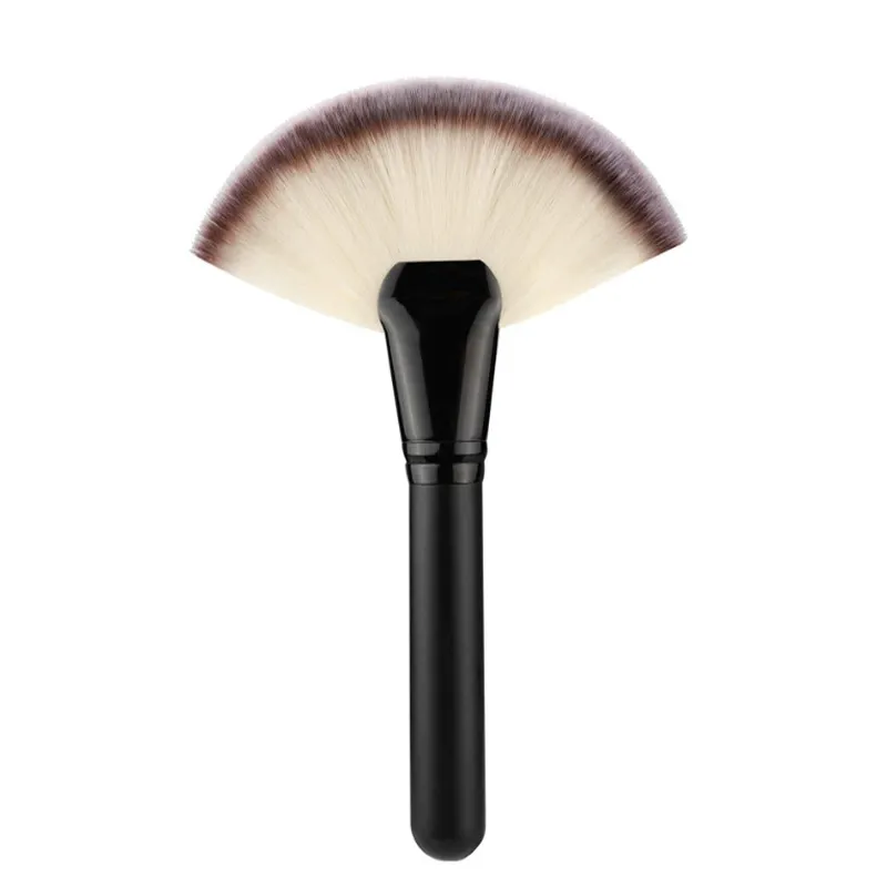 Single Fan Highlighter Brush