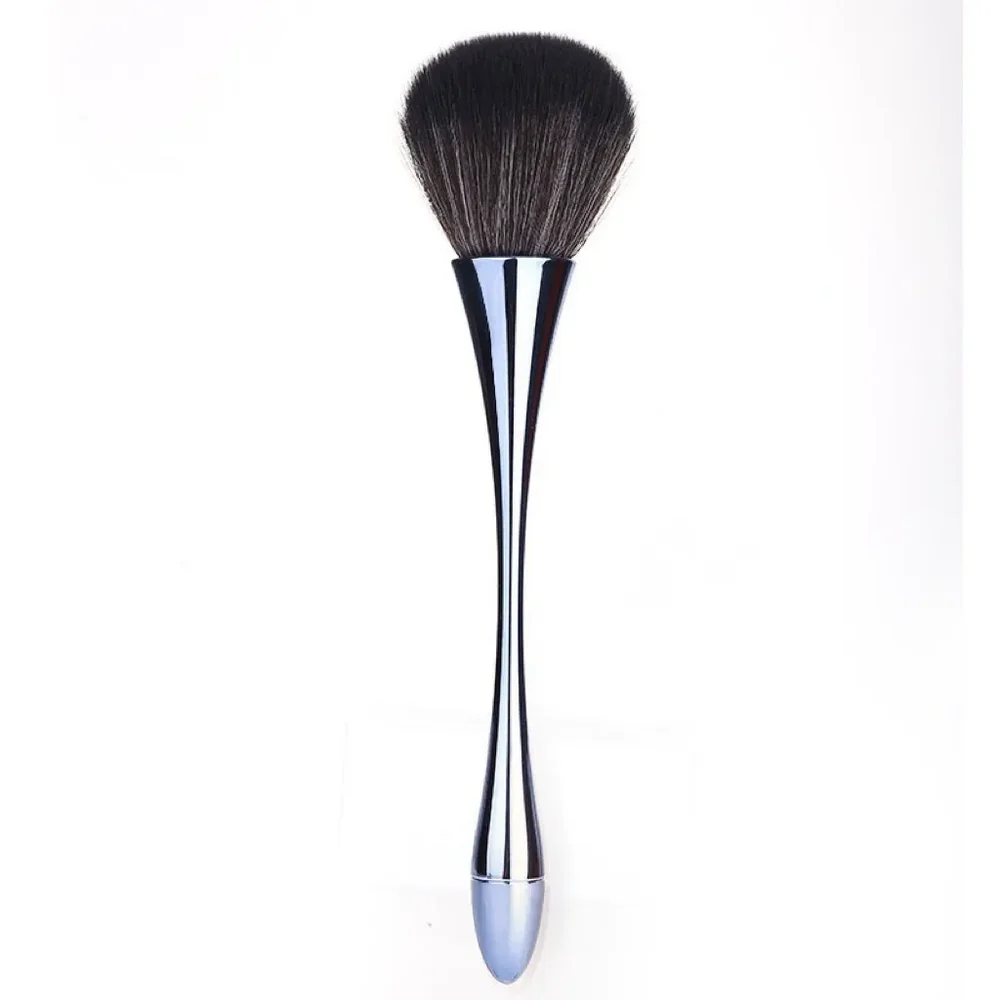 Slim-Waist Powder and Blush Brush
